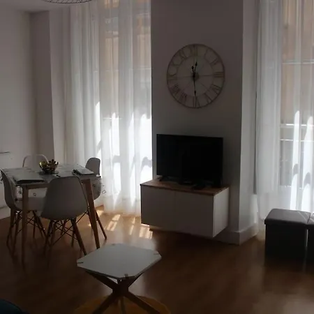 3* Joliment Rénové à 150m Des Thermes Apartamento