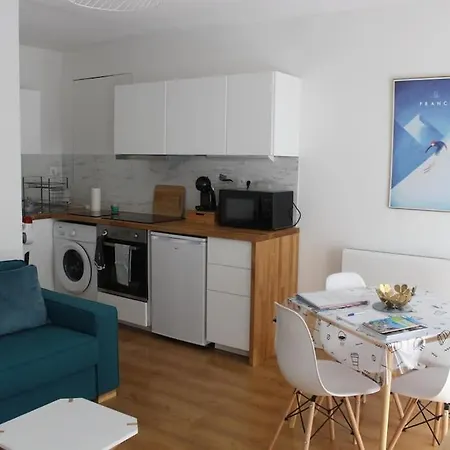 3* Joliment Rénové à 150m Des Thermes Apartamento